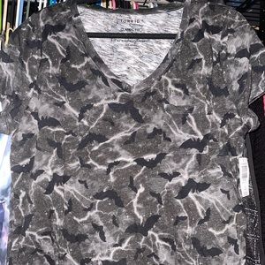 PLUS SIZE BATS AND SPECS TORRID SIZE 1 T-SHIRT